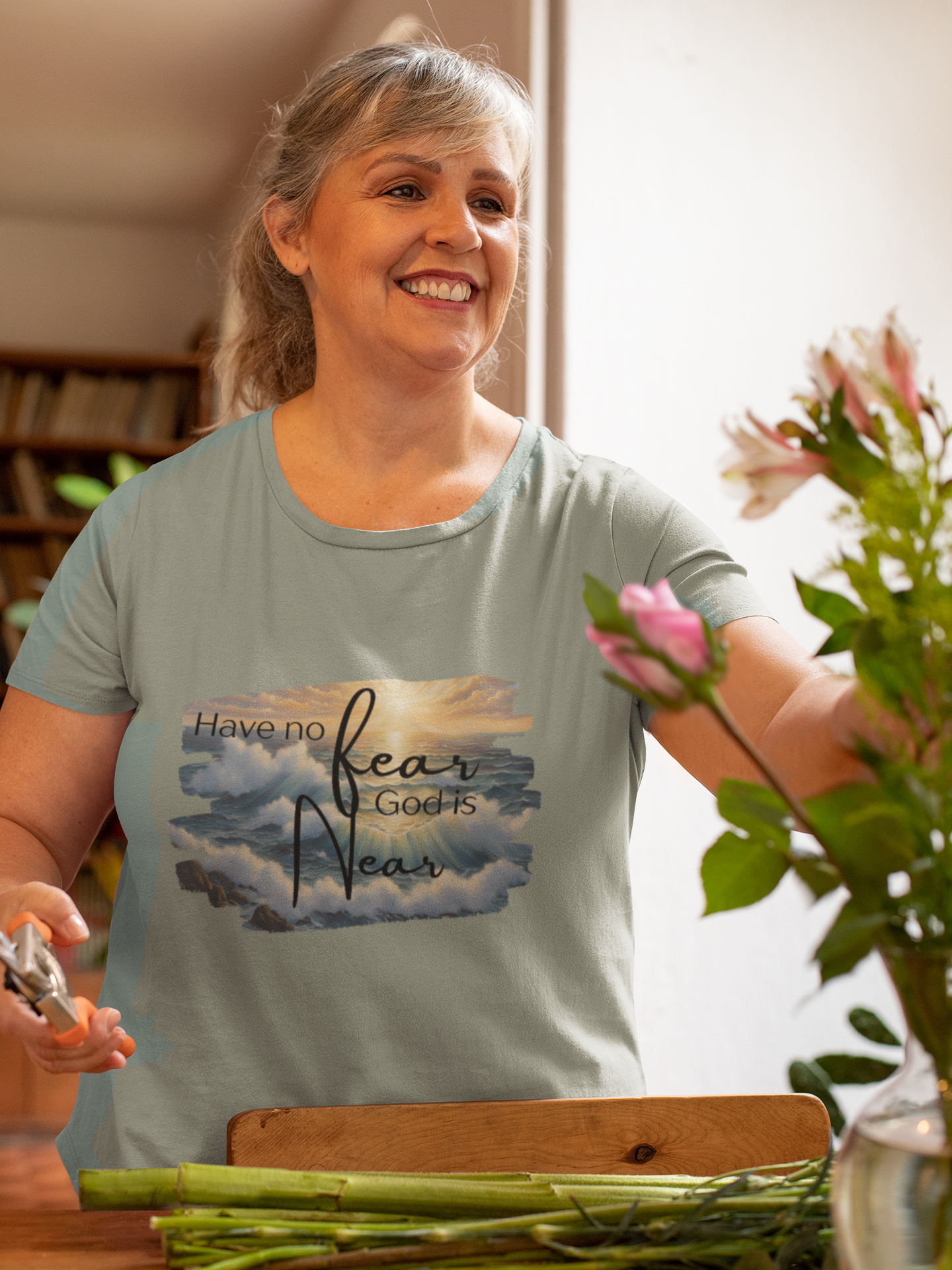 Have no fear, God is near- adult light weight T-shirt