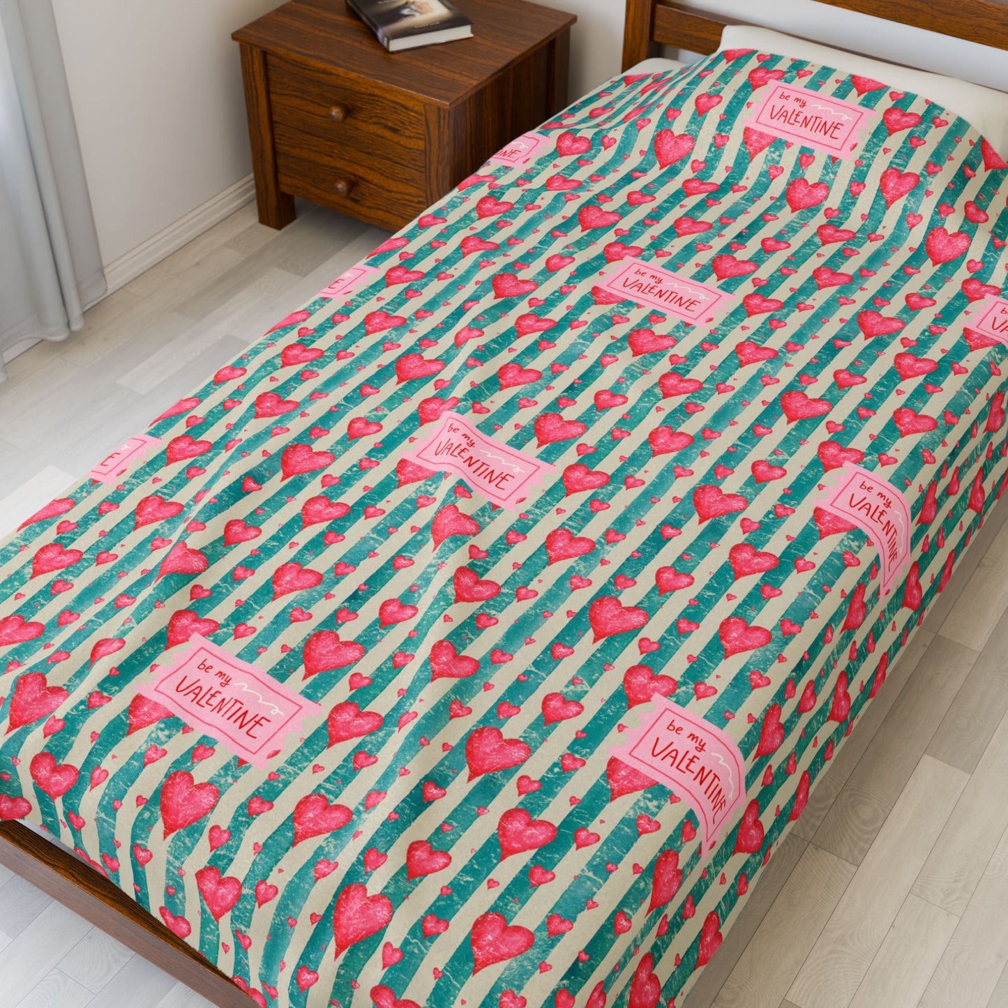 Be My Valentine Velveteen Plush Blanket — Cozy Romantic Throw