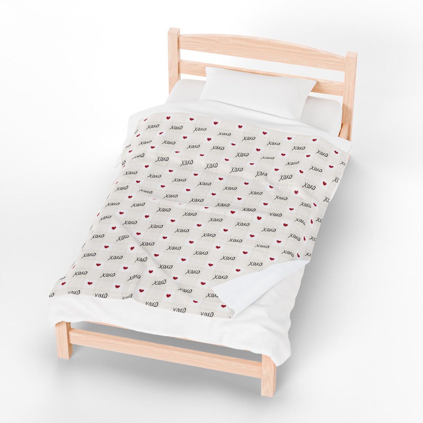 Plush Velveteen Blanket – 'XOXO' Heart Pattern Cozy Throw for Valentine’s & Everyday